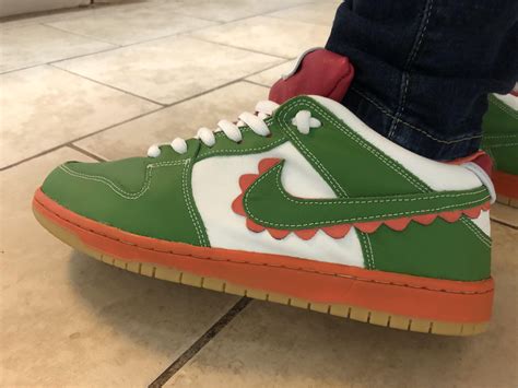 yoshi dunk low shoes